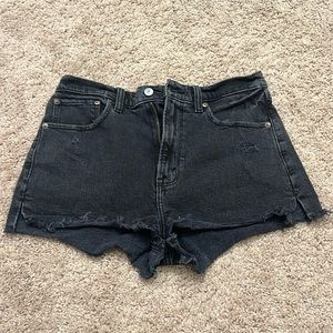Abercrombie mom short size 6